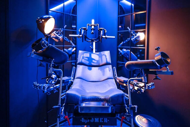 Hochwertiges BDSM-Studio München mit spezialisierten Geräten.