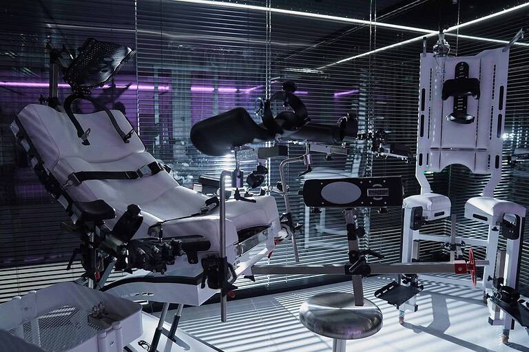 Hochwertige BDSM-Ausrüstung im Studio 60 München.