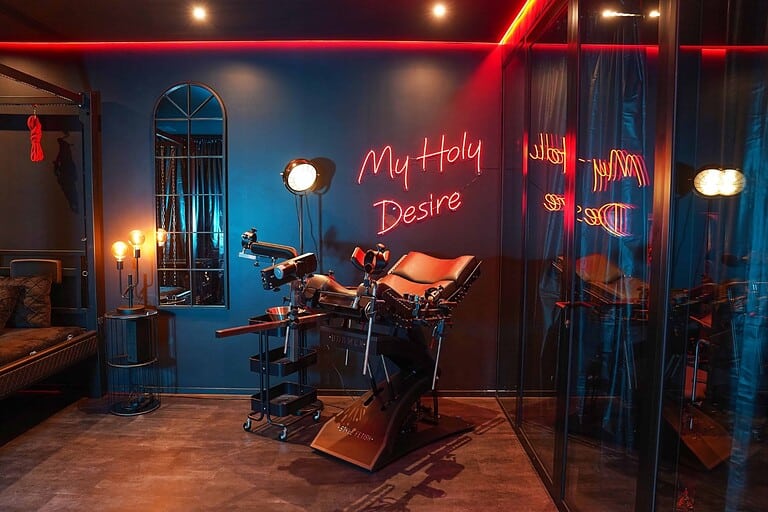 BDSM Hotel München mit erotischem Ambiente, exklusivem BDSM Studio für stylisches Erlebnis.