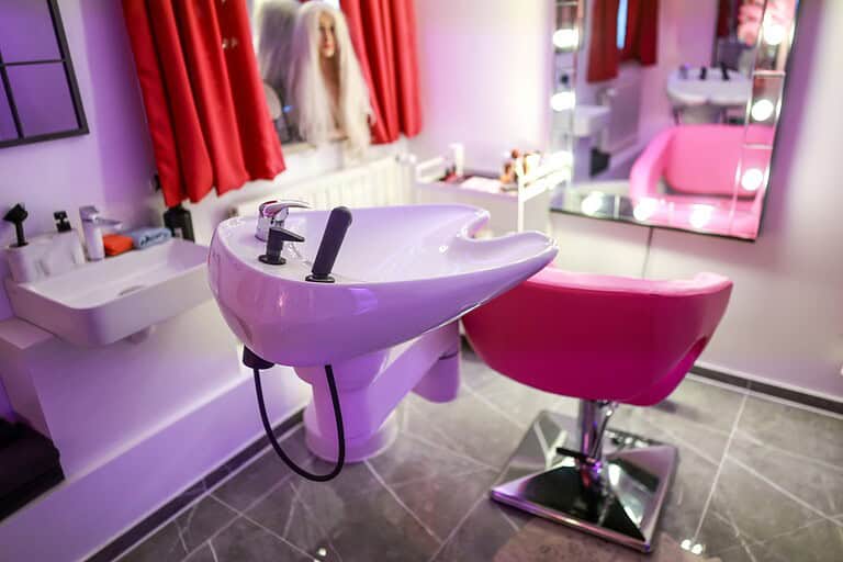 Hochwertiges BDSM Studio in München mit entspanntem Ambiente und privaten Räumen.