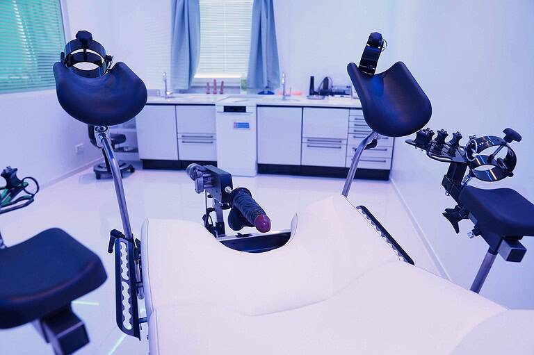 BDSM Hotel München mit professionellem Equipment, vielseitigen Räumen und diskretem Ambiente.